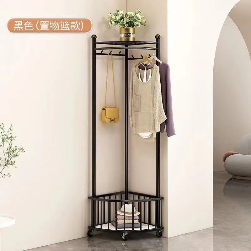 Porte-Manteau d'Angle sur Pied Métal – gain de place pour l'entrée