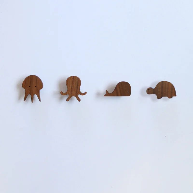 Porte-Manteau Mural Bois de Noyer Massif – Patère Animaux Enfant