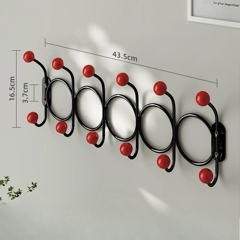 Patère Murale Bois Chenille – Porte-Manteau Original Chambre Enfant